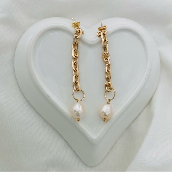 Gold Paper Clip Earrings - Picture 11 of 11